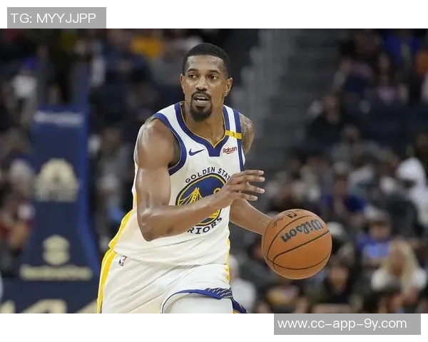 梅尔顿底角踩线投篮得手勇士奋起直追缩小分差至三分 梅尔顿底角踩线投篮得手勇士奋起直追缩小分差至三分