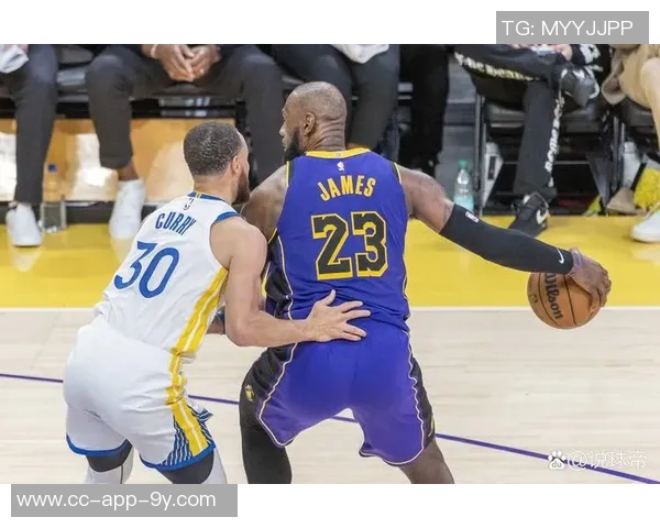 里弗斯称罗林斯具备防守任何后卫的能力库里是仅次于乔丹的最难防守球员 里弗斯称罗林斯具备防守任何后卫的能力库里是仅次于乔丹的最难防守球员